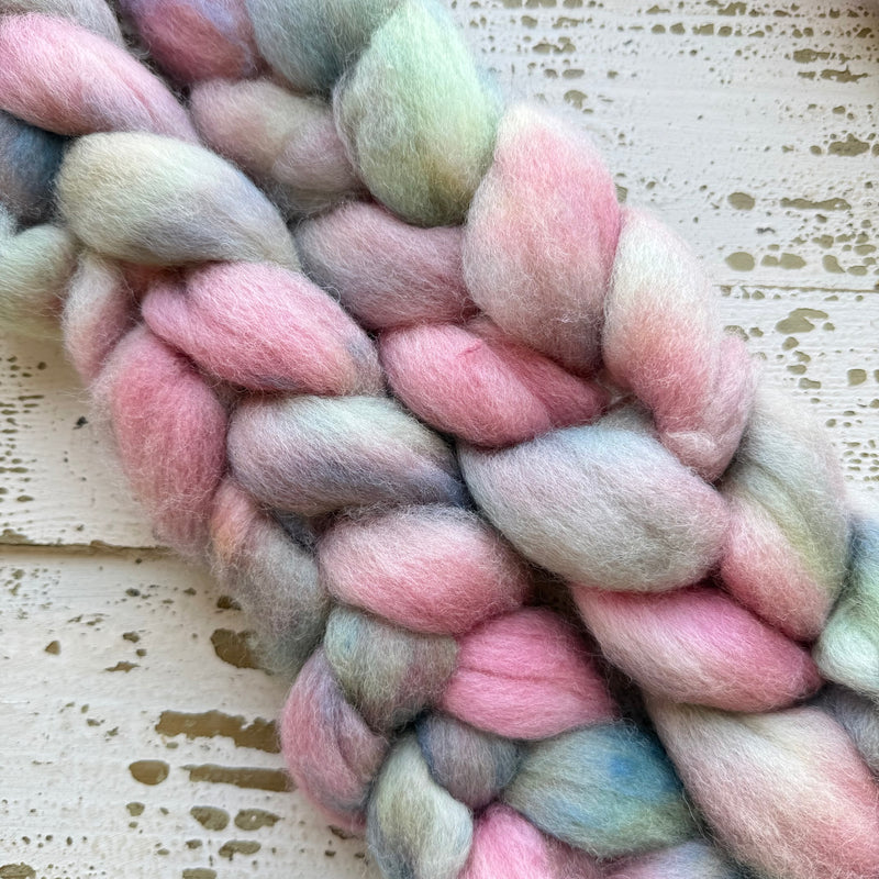 Endpaper -  100% Corriedale Roving